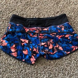 Lululemon Speed shorts sz6